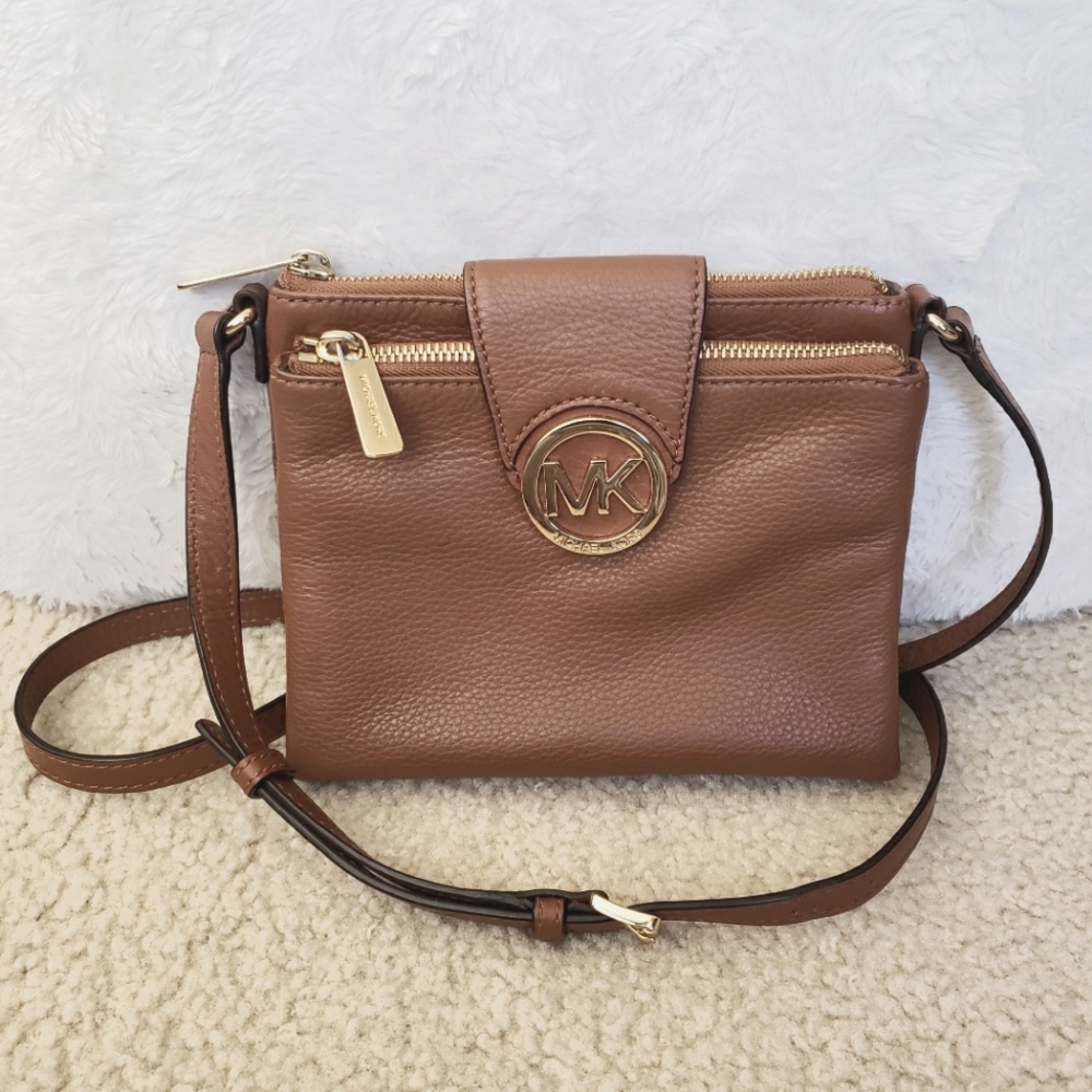 Michael Kors - Fulton Pebbled Crossbody